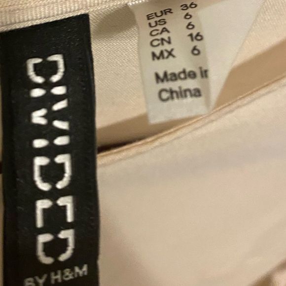 Divided by H&M Peplum Baby Doll Top - Picture 3 of 10